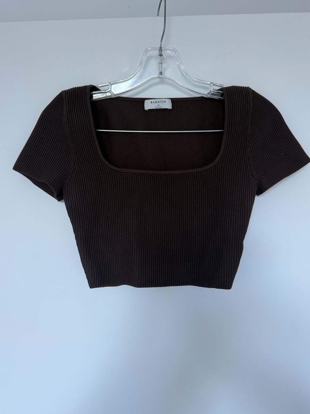 Babaton Sculpt Knit Squareneck Short Sleeve Cropped Top in Coffee Bean